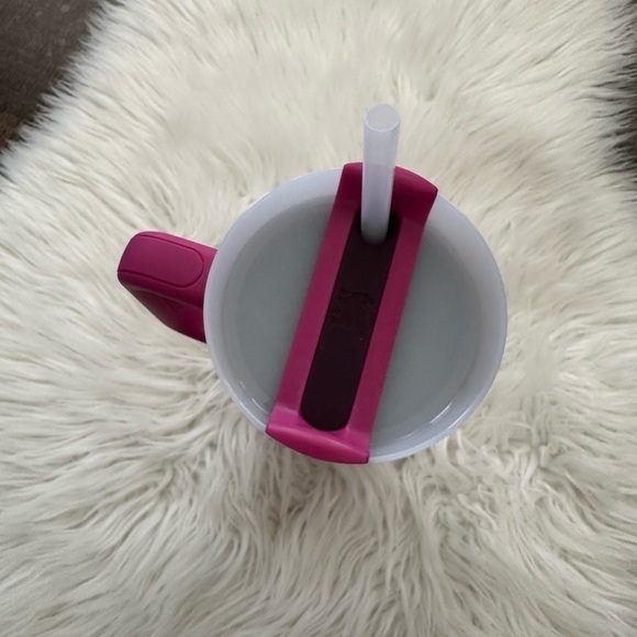 Stanley 40 oz. Adventure Quencher H2.O Flowstate Tumbler Fuchsia - Picture 4 of 4